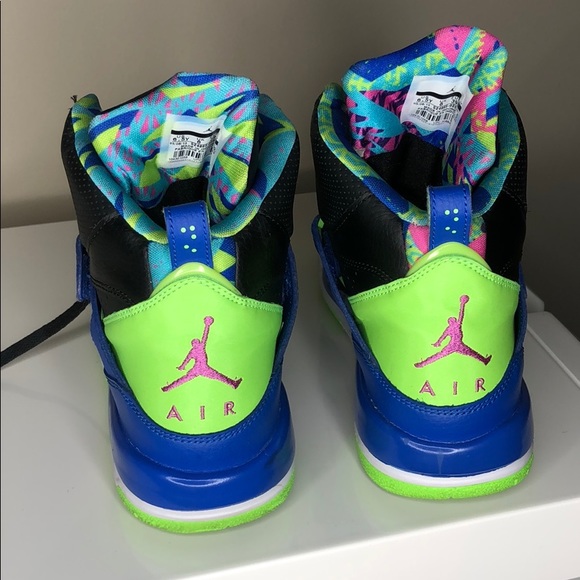 Jordan’s - Picture 3 of 4